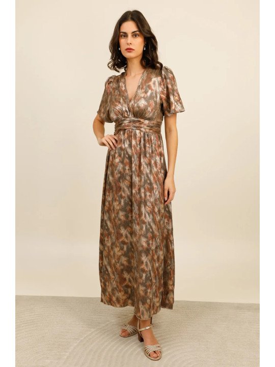 Langes Damenkleid mit V-Ausschnitt und betonter Taille
