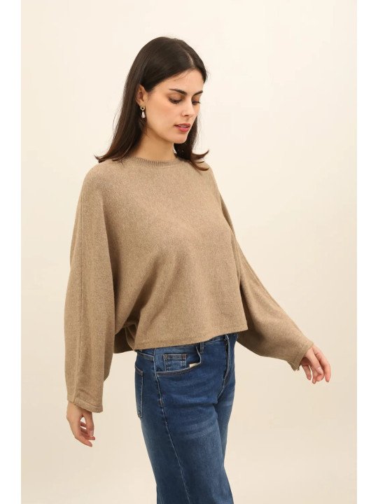 Lightweight long-sleeved sweater