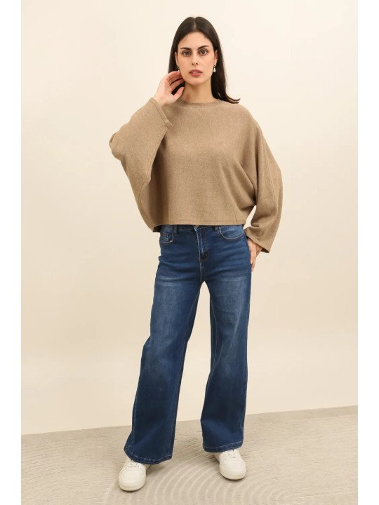 Lightweight long-sleeved sweater