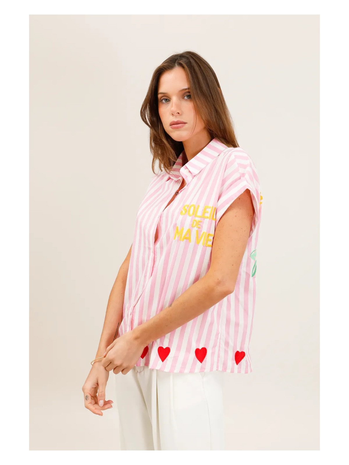 Flowy striped short-sleeved shirt with embroidery