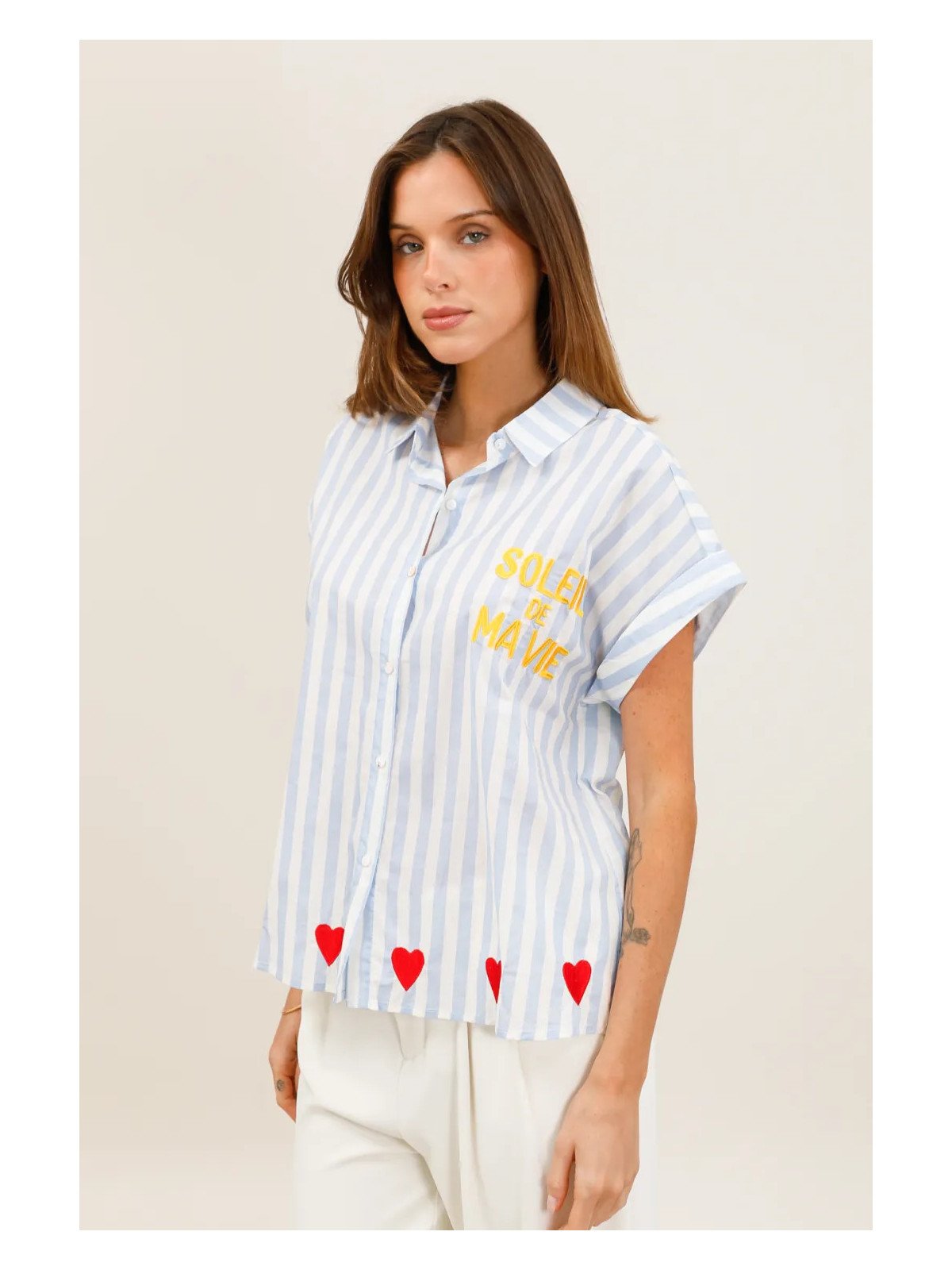Flowy striped short-sleeved shirt with embroidery