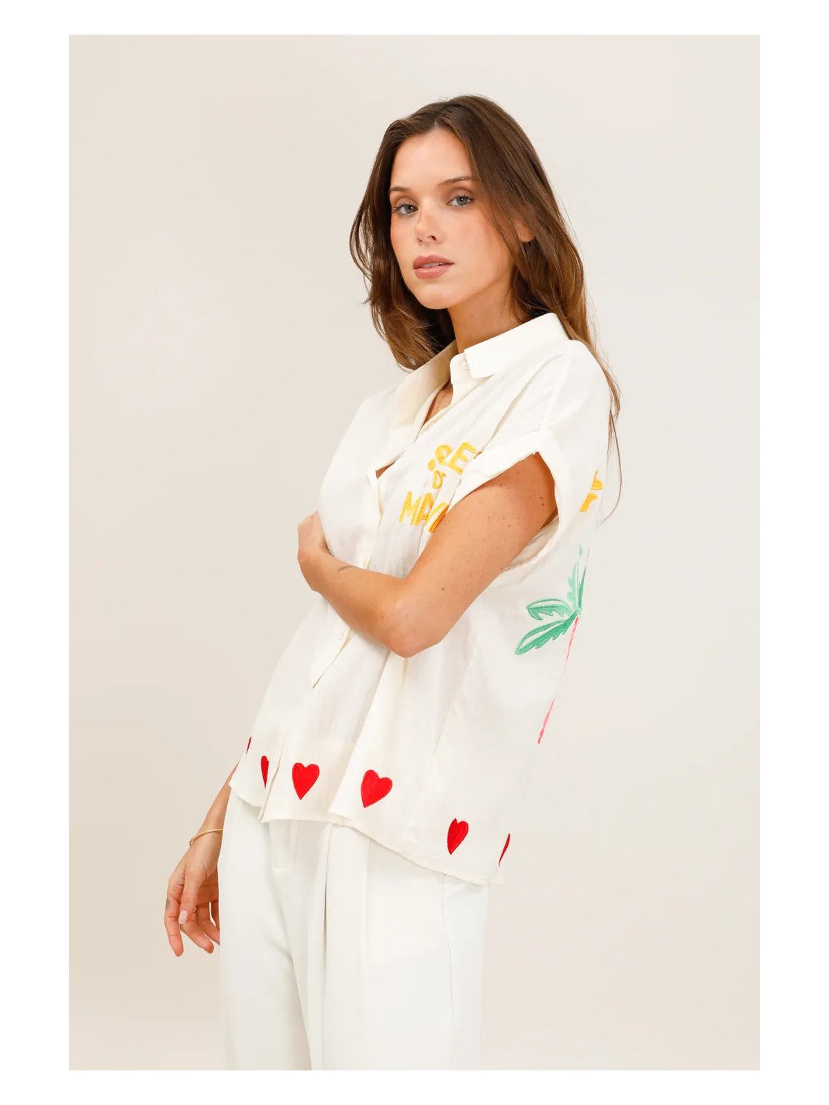 Chemise fluide à manches courtes avec détails brodés