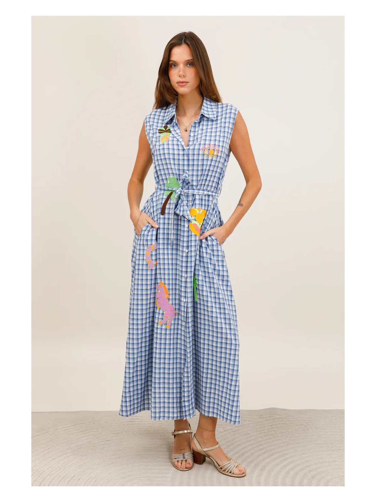 Long sleeveless belted shirt dress