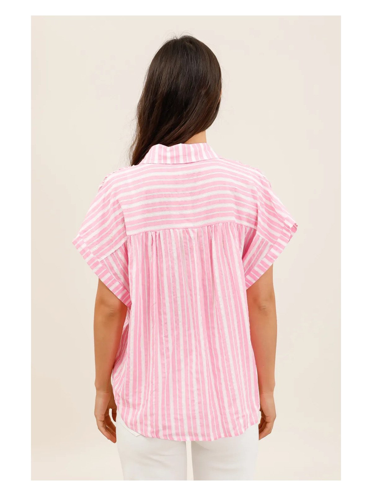 Loose-fitting, short-sleeved, flowy shirt