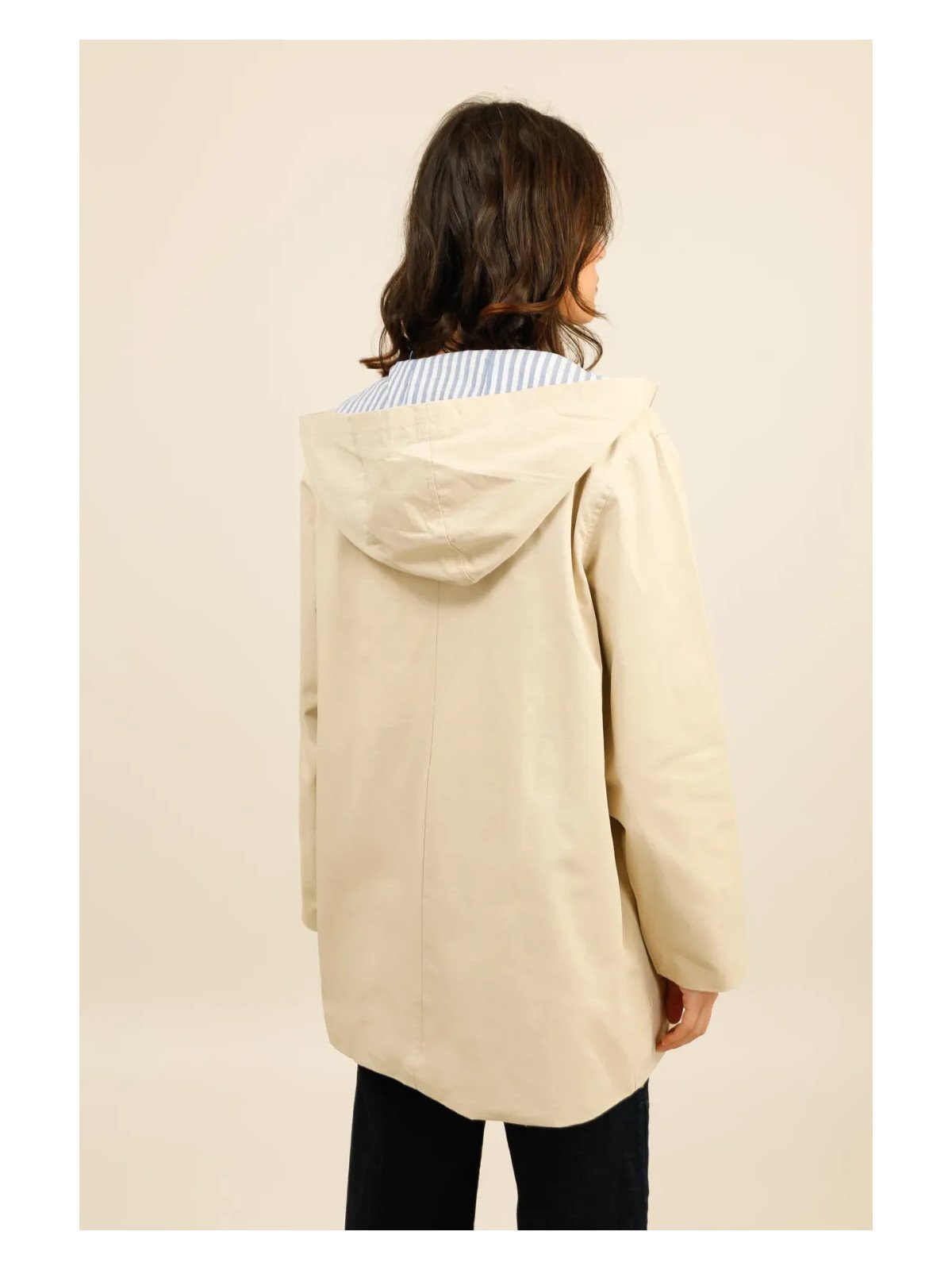 Damen-Parka in mittlerer Länge mit Kapuze und Taschen