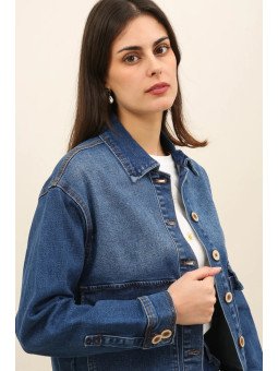Women's denim jacket with patch pockets