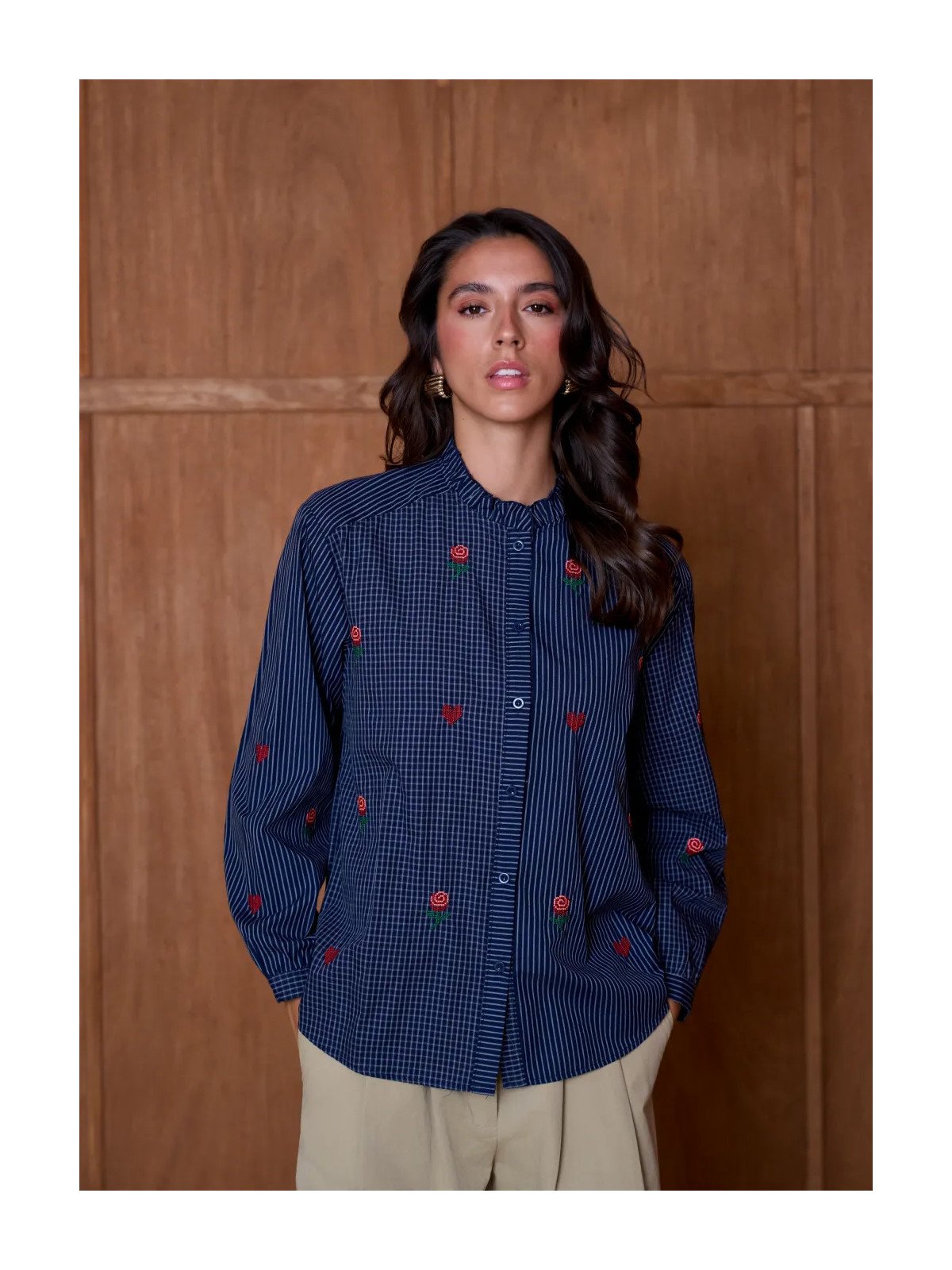 Chemise Femme Col Volanté et Manches Longues