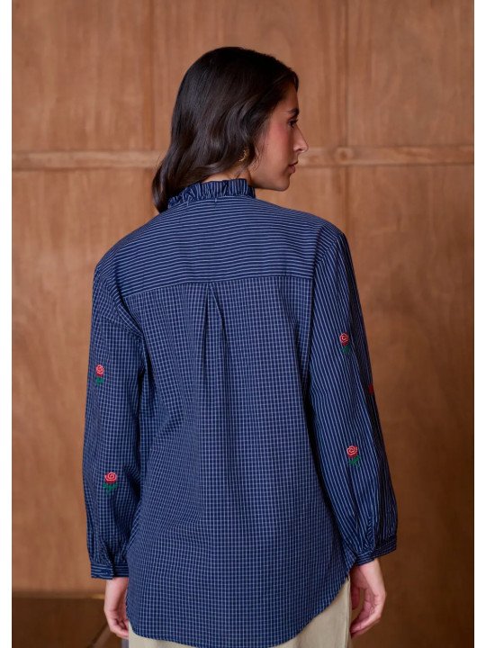 Women's Shirt with Ruffled Collar and Long Sleeves