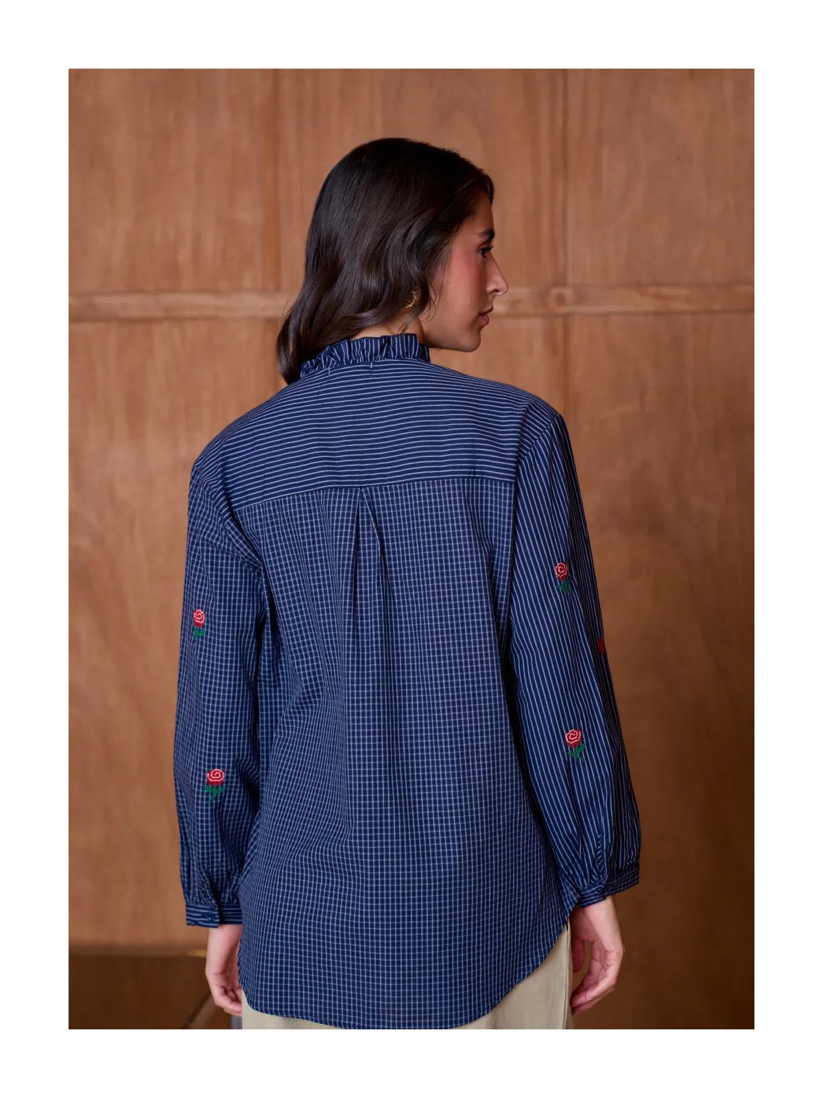Chemise Femme Col Volanté et Manches Longues