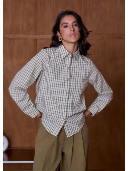 Women's Straight Cut Shirt with Classic Collar