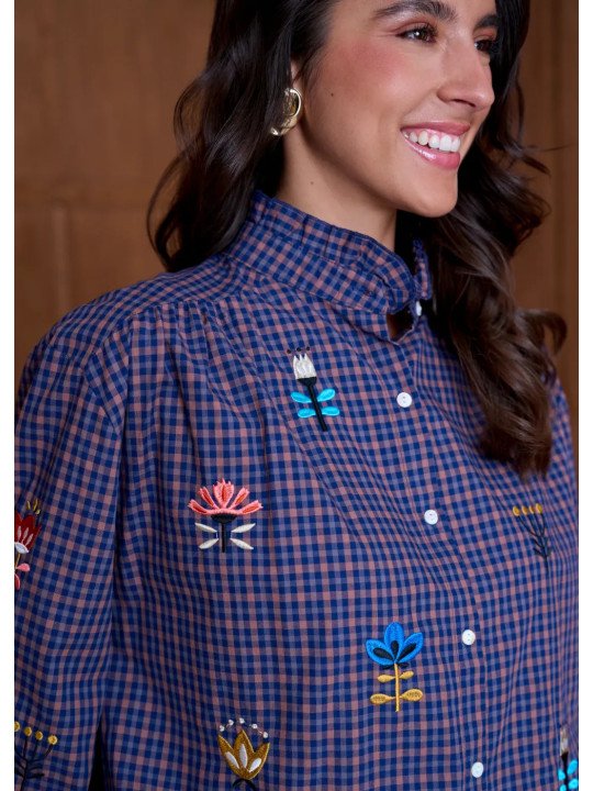 Chemise femme brodée à col volanté