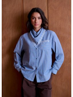 Women's loose-fitting shirt with embroidered scarf