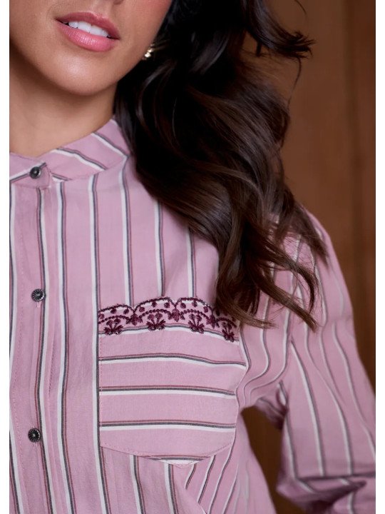 Women's loose-fitting shirt with embroidered scarf