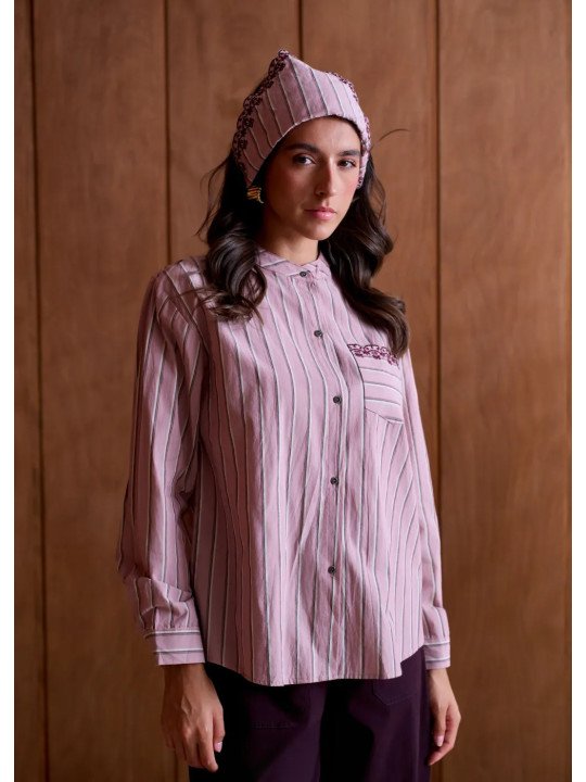 Women's loose-fitting shirt with embroidered scarf