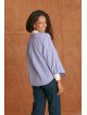Women's loose-fitting shirt with contrasting collar