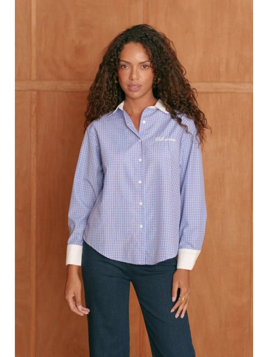 Women's loose-fitting shirt with contrasting collar