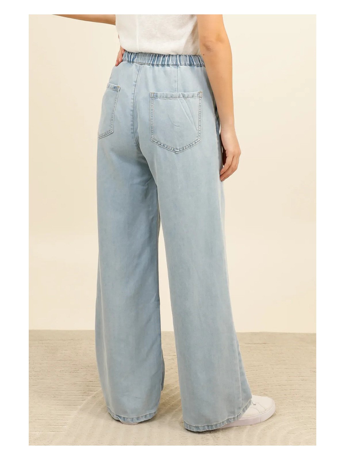 Weit geschnittene Damenhose aus 100 % Lyocell