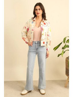Damenjeans mit hohem Bund und weitem Bein
