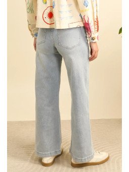 Damenjeans mit hohem Bund und weitem Bein