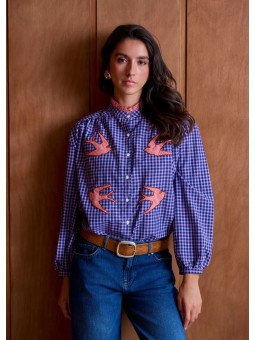 Blouse femme ample à col froncé et détails appliqués