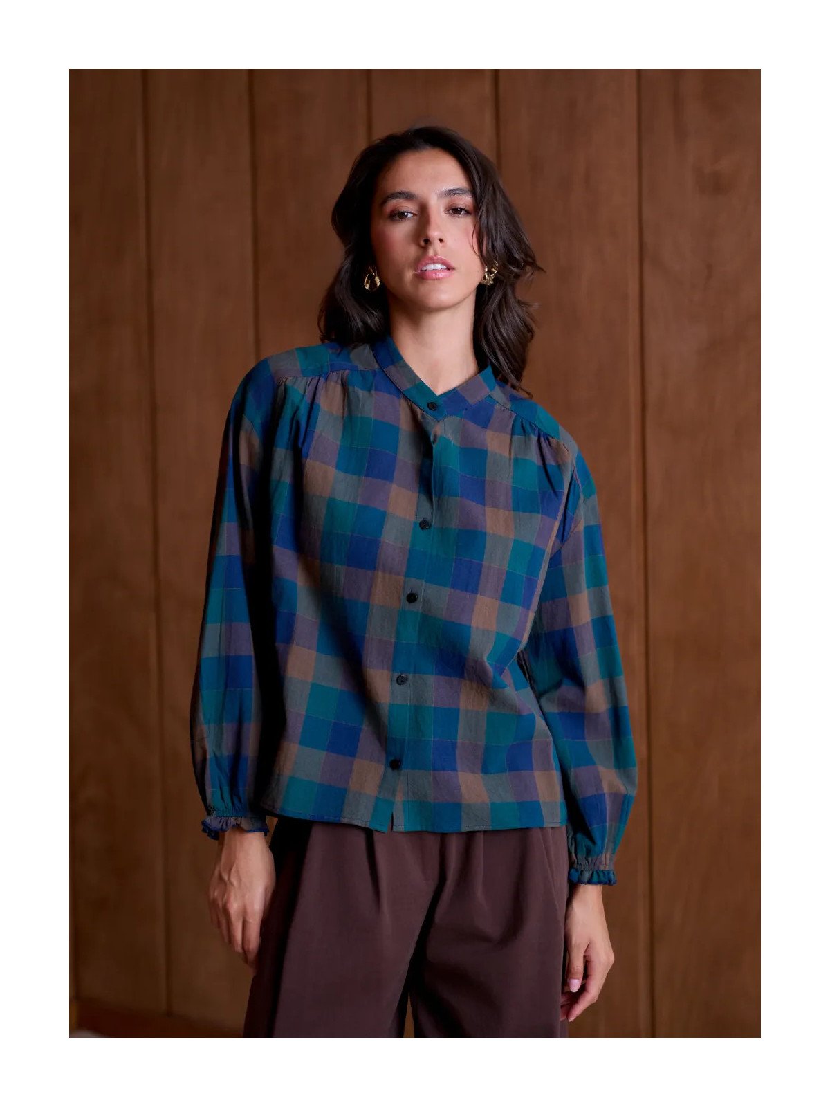 Blouse femme ample à col officier et manches longues