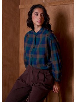 Women's loose-fitting blouse with a mandarin collar and long sleeves