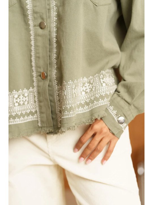 Women's Loose-Fitting Canvas Overshirt with Patch Pockets