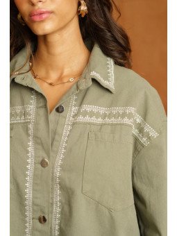 Locker sitzendes Damen-Canvas-Overshirt mit aufgesetzten Taschen