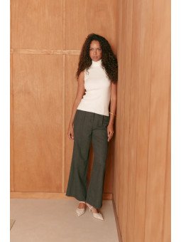 Damen-Hose mit weitem Bein, hohem Bund und Falten