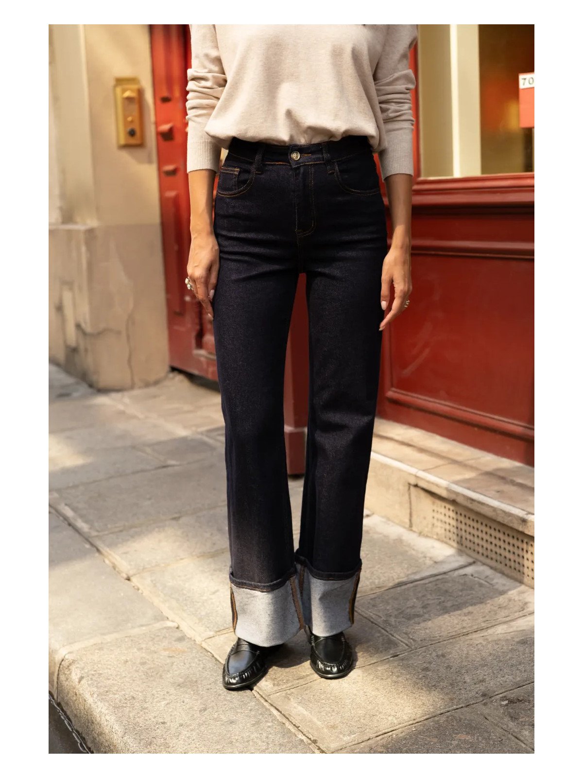 Women's High-Waisted Straight Jeans with Wide Turn-Ups